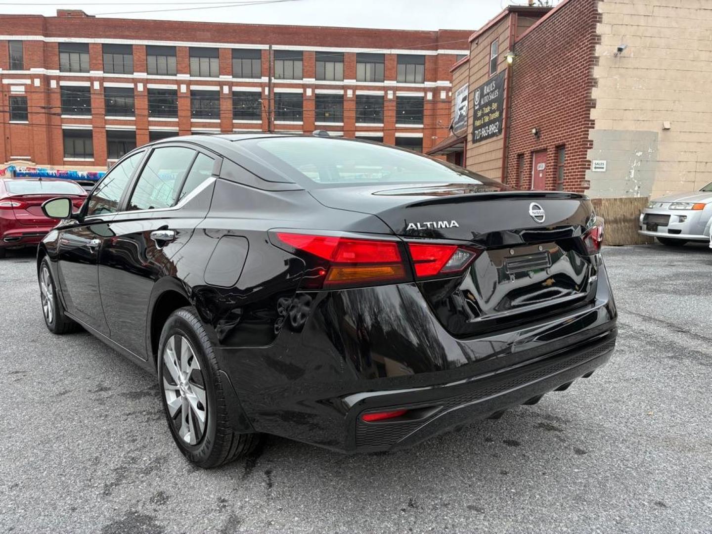 2020 BLACK NISSAN ALTIMA S (1N4BL4BW4LC) with an 2.5L engine, Continuously Variable transmission, located at 7981 Paxton Street, Harrisburg, PA, 17111, (717) 561-2926, 40.261490, -76.749229 - WE FINANCE!!! Good Credit/ Challenged Credit/ No Credit - ALL Trade-Ins Welcomed!!! APPLY ONLINE or CALL us TODAY ;) Please call us to discuss your cash and/or financing options. - Photo#2