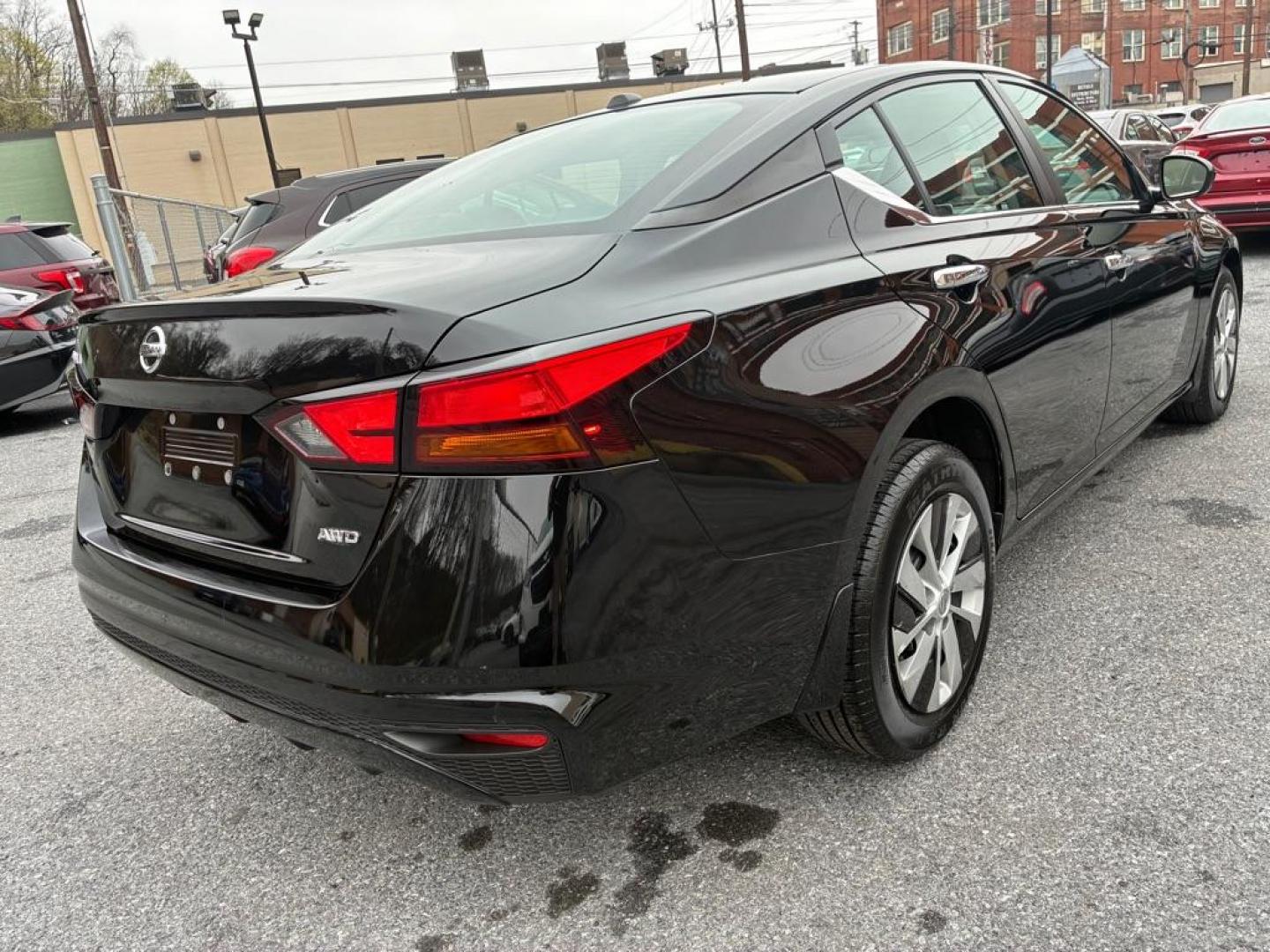 2020 BLACK NISSAN ALTIMA S (1N4BL4BW4LC) with an 2.5L engine, Continuously Variable transmission, located at 7981 Paxton Street, Harrisburg, PA, 17111, (717) 561-2926, 40.261490, -76.749229 - WE FINANCE!!! Good Credit/ Challenged Credit/ No Credit - ALL Trade-Ins Welcomed!!! APPLY ONLINE or CALL us TODAY ;) Please call us to discuss your cash and/or financing options. - Photo#4