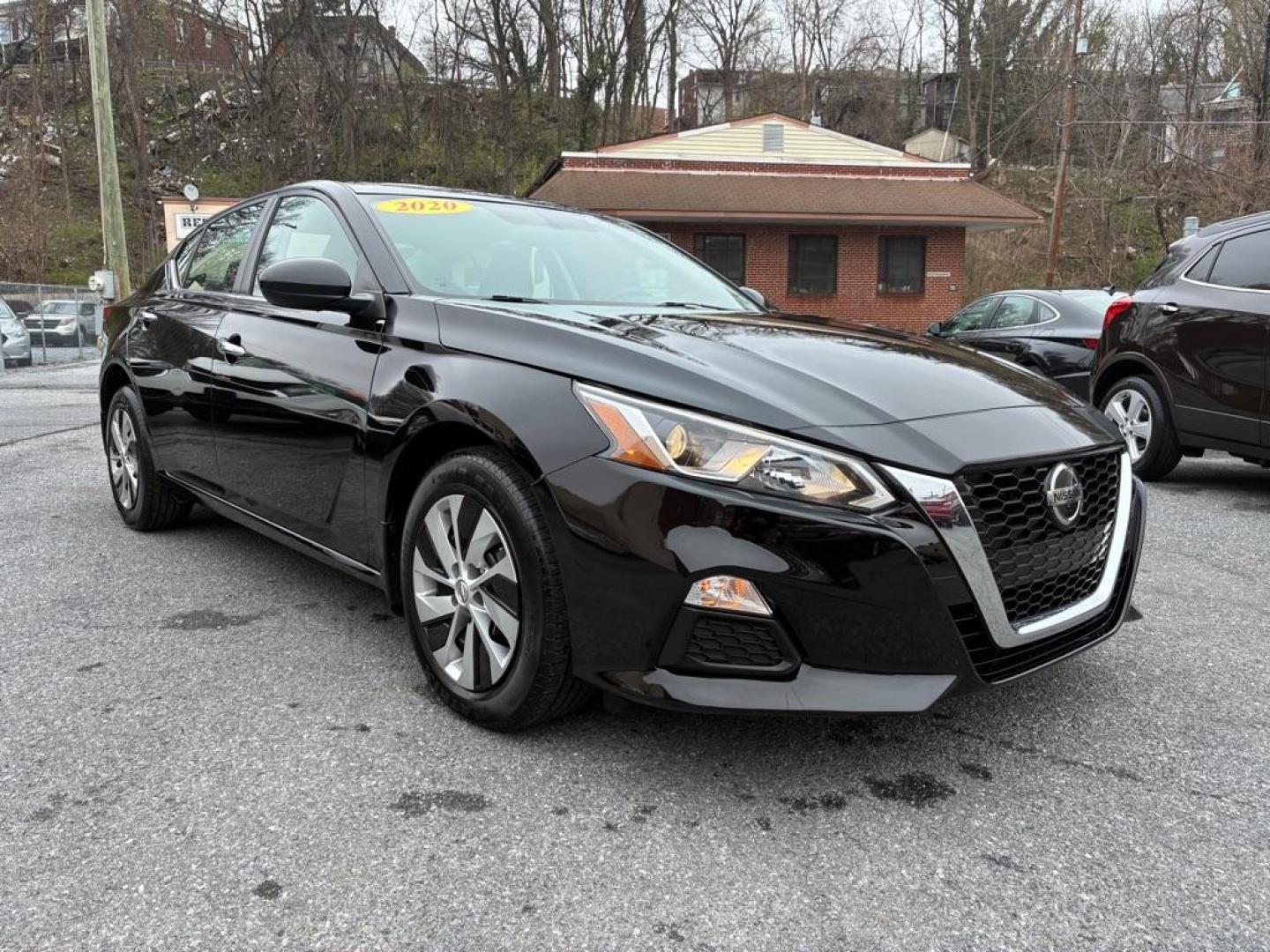 2020 BLACK NISSAN ALTIMA S (1N4BL4BW4LC) with an 2.5L engine, Continuously Variable transmission, located at 7981 Paxton Street, Harrisburg, PA, 17111, (717) 561-2926, 40.261490, -76.749229 - WE FINANCE!!! Good Credit/ Challenged Credit/ No Credit - ALL Trade-Ins Welcomed!!! APPLY ONLINE or CALL us TODAY ;) Please call us to discuss your cash and/or financing options. - Photo#6