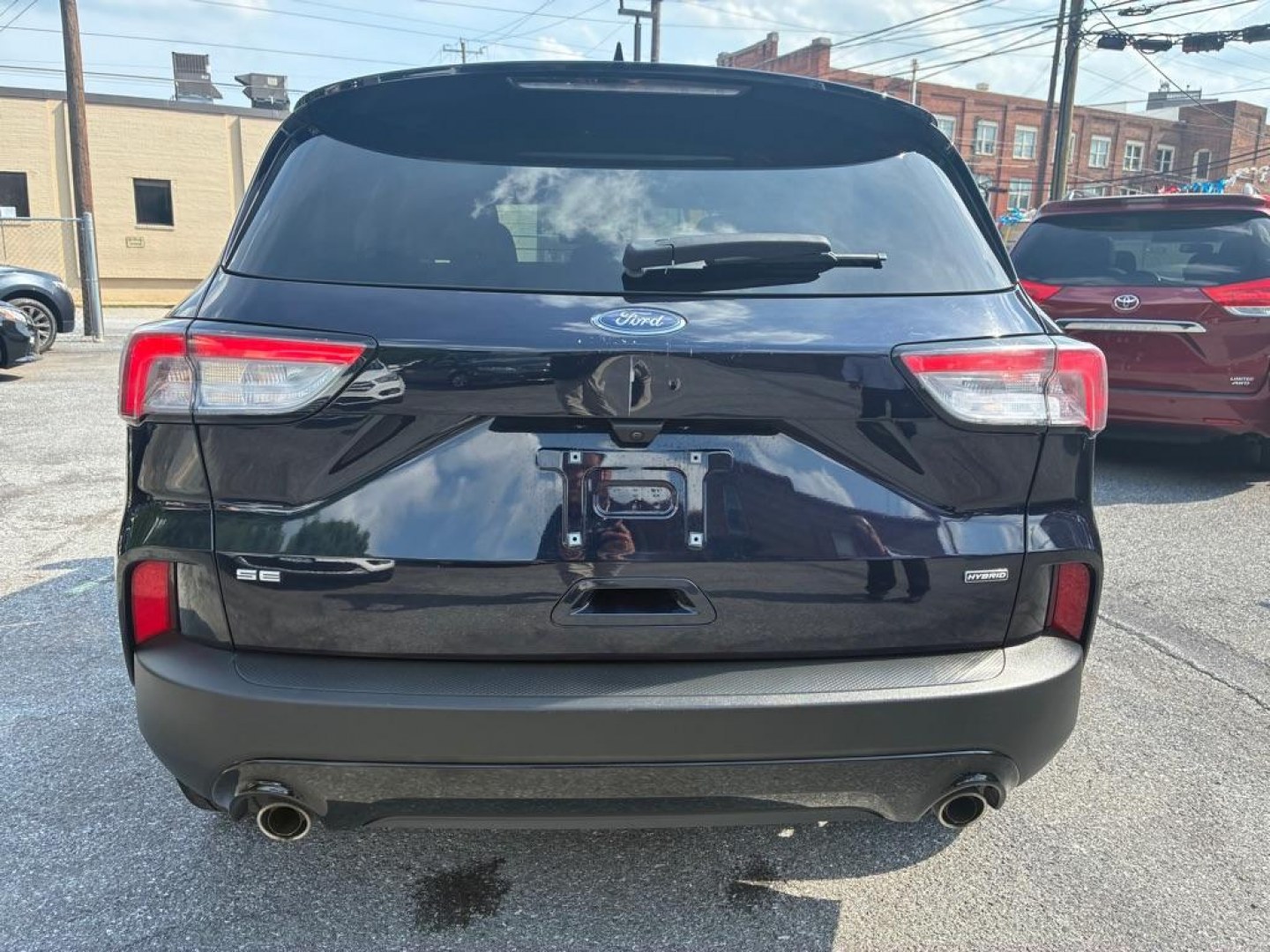 2021 BLUE FORD ESCAPE SE (1FMCU0BZ8MU) with an 2.5L engine, Continuously Variable transmission, located at 117 North Cameron Street, Harrisburg, PA, 17101, (717) 963-8962, 40.266762, -76.875259 - WE FINANCE!!! MOST vehicles are available for financing. Good Credit/ Challenged Credit/ No Credit - ALL Trade-Ins Welcomed!!! APPLY ONLINE or CALL us TODAY Please call us to discuss your cash and/or financing options. Thanks for checking our inventory! We're here to help.- Photo#3
