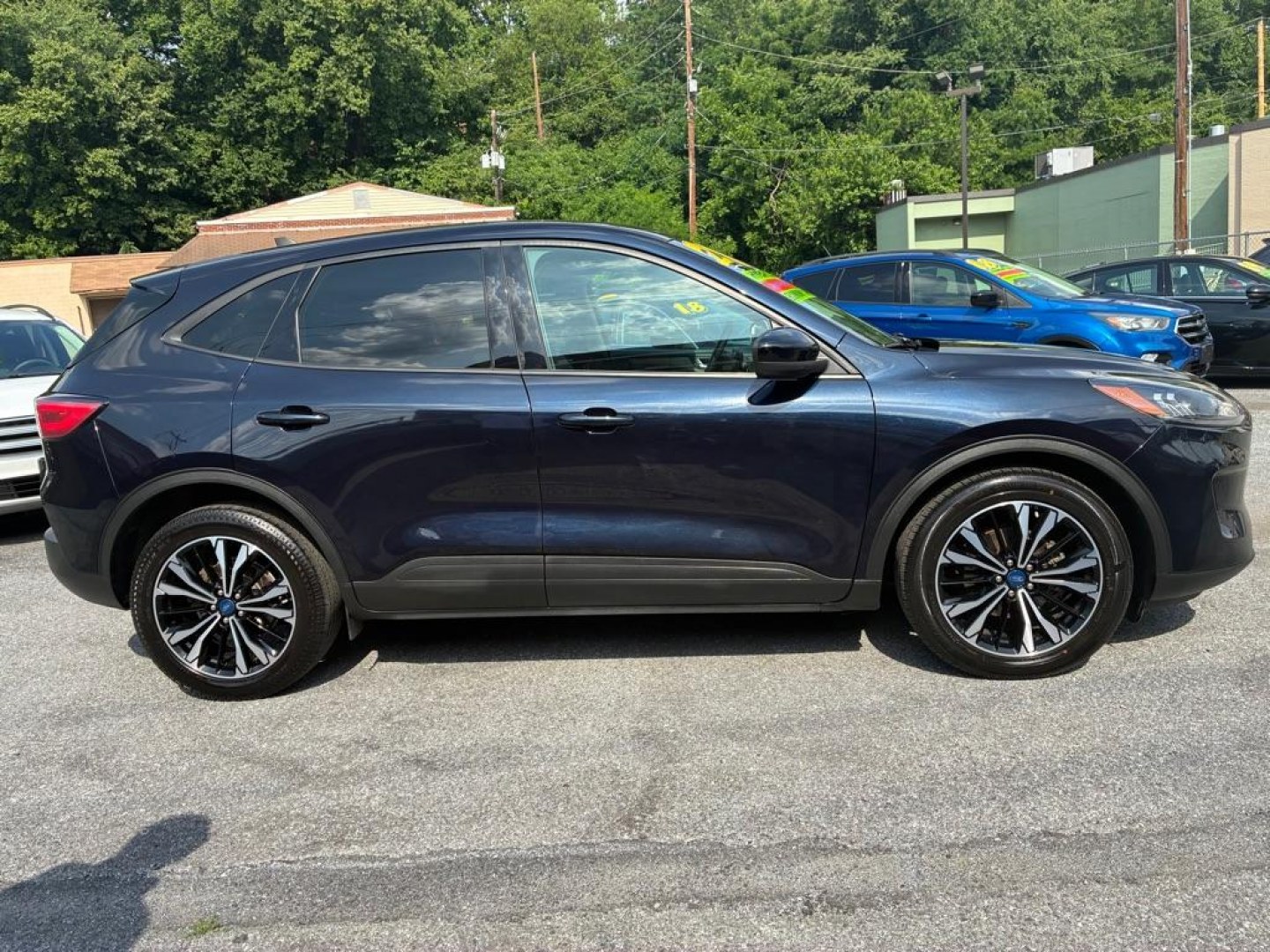 2021 BLUE FORD ESCAPE SE (1FMCU0BZ8MU) with an 2.5L engine, Continuously Variable transmission, located at 117 North Cameron Street, Harrisburg, PA, 17101, (717) 963-8962, 40.266762, -76.875259 - WE FINANCE!!! MOST vehicles are available for financing. Good Credit/ Challenged Credit/ No Credit - ALL Trade-Ins Welcomed!!! APPLY ONLINE or CALL us TODAY Please call us to discuss your cash and/or financing options. Thanks for checking our inventory! We're here to help.- Photo#5