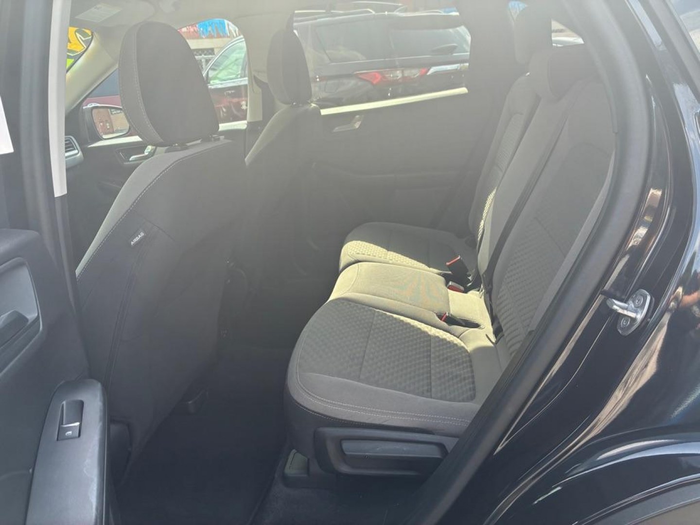 2021 BLUE FORD ESCAPE SE (1FMCU0BZ8MU) with an 2.5L engine, Continuously Variable transmission, located at 117 North Cameron Street, Harrisburg, PA, 17101, (717) 963-8962, 40.266762, -76.875259 - WE FINANCE!!! MOST vehicles are available for financing. Good Credit/ Challenged Credit/ No Credit - ALL Trade-Ins Welcomed!!! APPLY ONLINE or CALL us TODAY Please call us to discuss your cash and/or financing options. Thanks for checking our inventory! We're here to help.- Photo#11
