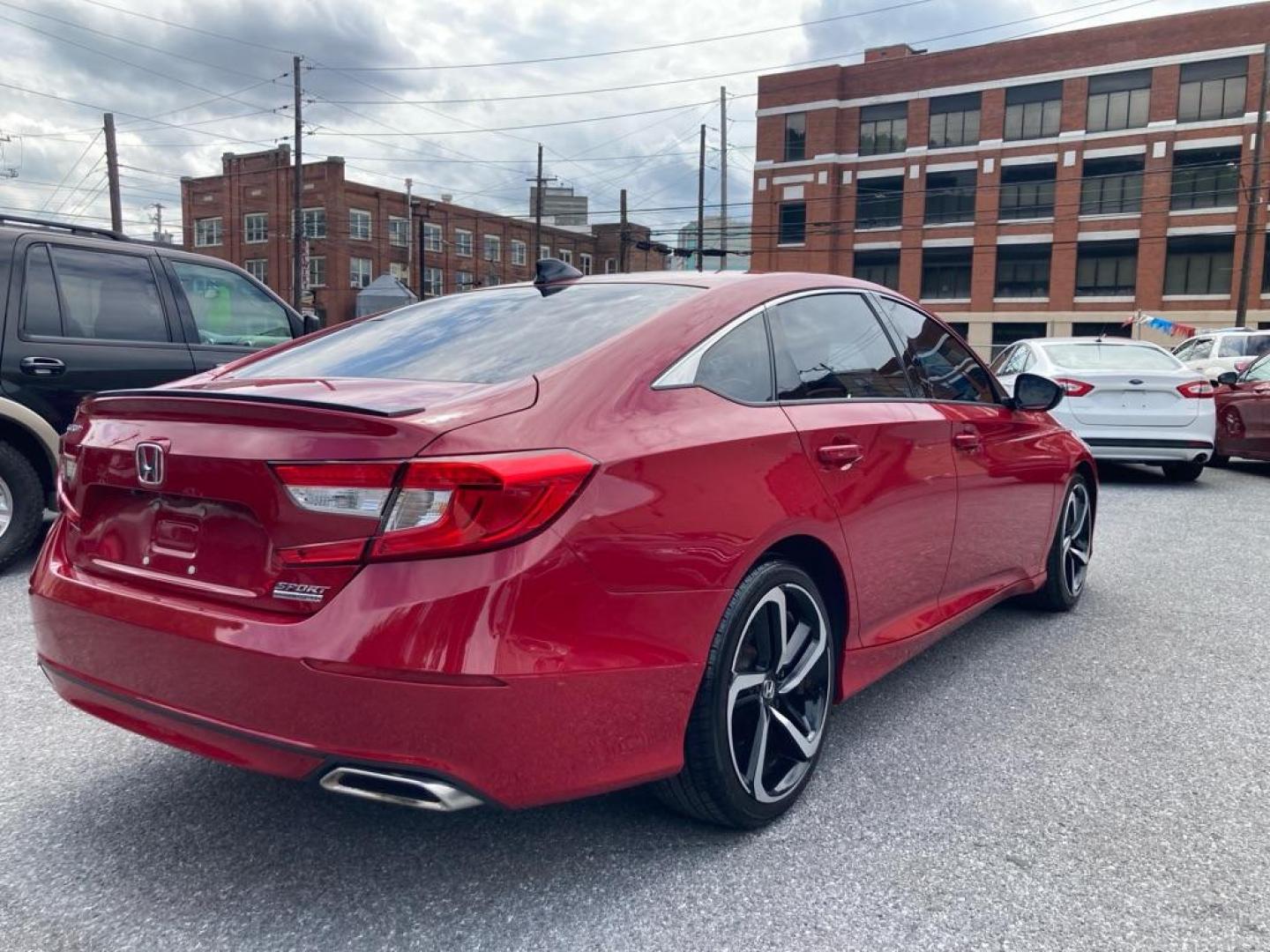2021 RED HONDA ACCORD SPORT SE (1HGCV1F48MA) with an 1.5L engine, Automatic transmission, located at 7981 Paxton Street, Harrisburg, PA, 17111, (717) 561-2926, 40.261490, -76.749229 - WE FINANCE!!! Good Credit/ Bad Credit/ No Credit - ALL Trade-Ins Welcomed!!! ***Guaranteed Credit Approval*** APPLY ONLINE or CALL us TODAY ;) Internet Prices and Marketplace Prices are SPECIAL discounted ***CASH DEALS*** Retail Prices are higher. Please call us to discuss your cash and finan - Photo#3