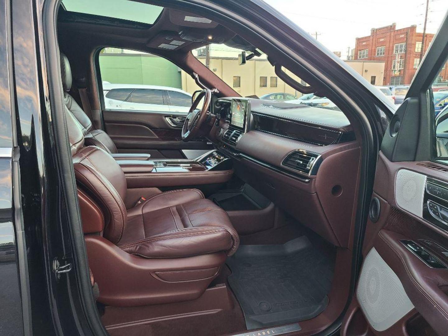 2021 BLACK LINCOLN NAVIGATOR L BLACK LABEL (5LMJJ3TT5ME) with an 3.5L engine, Automatic transmission, located at 7981 Paxton Street, Harrisburg, PA, 17111, (717) 561-2926, 40.261490, -76.749229 - WE FINANCE!!! Good Credit/ Bad Credit/ No Credit - ALL Trade-Ins Welcomed!!! ***Guaranteed Credit Approval*** APPLY ONLINE or CALL us TODAY ;) Please call us to discuss your cash and financing options. - Photo#11