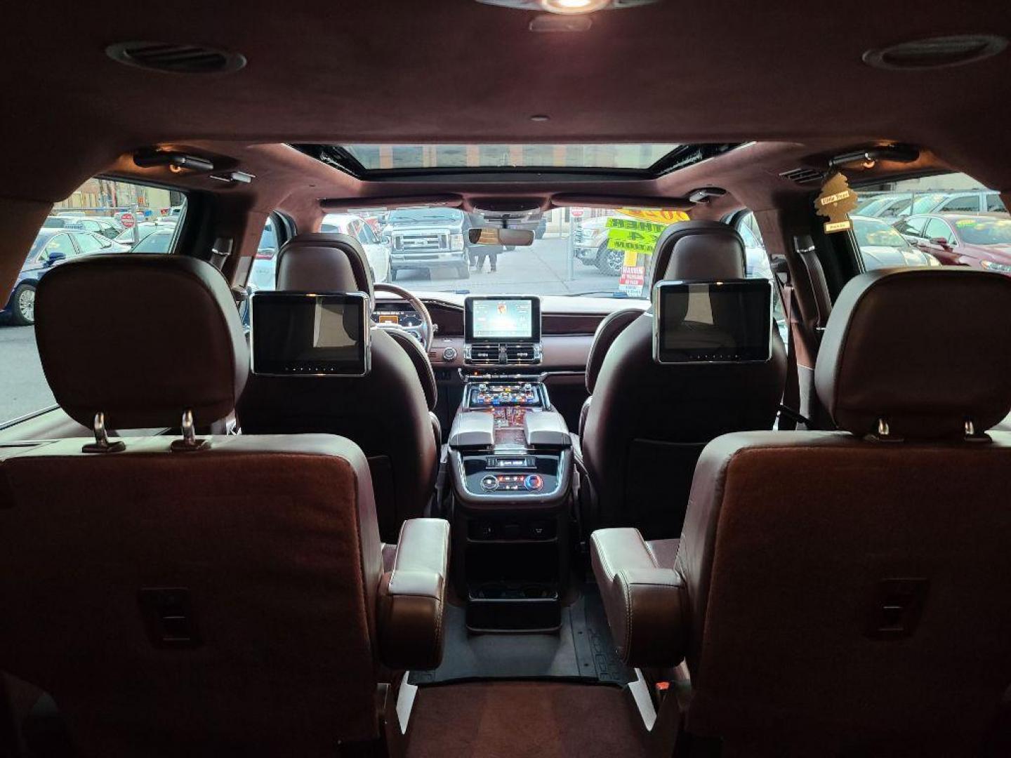 2021 BLACK LINCOLN NAVIGATOR L BLACK LABEL (5LMJJ3TT5ME) with an 3.5L engine, Automatic transmission, located at 7981 Paxton Street, Harrisburg, PA, 17111, (717) 561-2926, 40.261490, -76.749229 - WE FINANCE!!! Good Credit/ Bad Credit/ No Credit - ALL Trade-Ins Welcomed!!! ***Guaranteed Credit Approval*** APPLY ONLINE or CALL us TODAY ;) Please call us to discuss your cash and financing options. - Photo#18