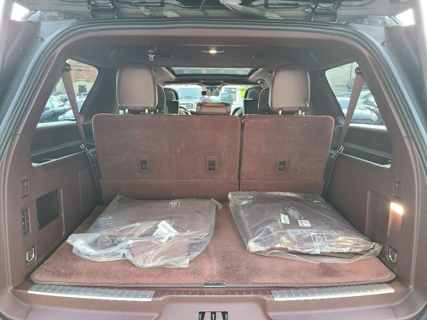 2021 BLACK LINCOLN NAVIGATOR L BLACK LABEL (5LMJJ3TT5ME) with an 3.5L engine, Automatic transmission, located at 7981 Paxton Street, Harrisburg, PA, 17111, (717) 561-2926, 40.261490, -76.749229 - WE FINANCE!!! Good Credit/ Bad Credit/ No Credit - ALL Trade-Ins Welcomed!!! ***Guaranteed Credit Approval*** APPLY ONLINE or CALL us TODAY ;) Please call us to discuss your cash and financing options. - Photo#19