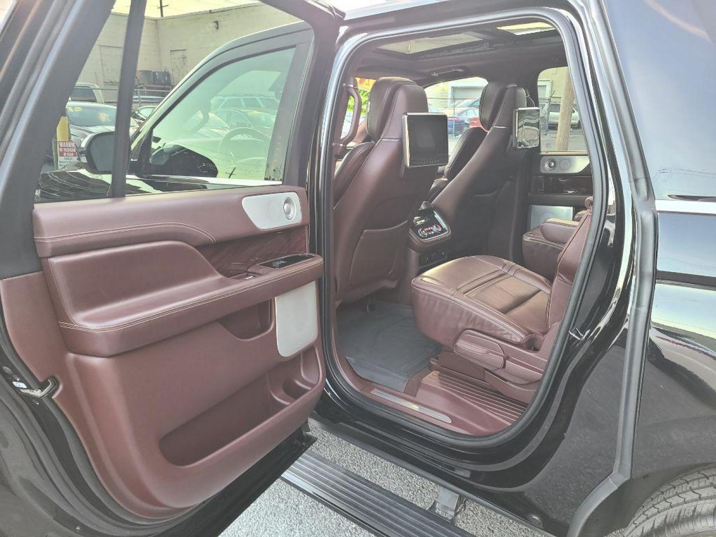 2021 BLACK LINCOLN NAVIGATOR L BLACK LABEL (5LMJJ3TT5ME) with an 3.5L engine, Automatic transmission, located at 7981 Paxton Street, Harrisburg, PA, 17111, (717) 561-2926, 40.261490, -76.749229 - WE FINANCE!!! Good Credit/ Bad Credit/ No Credit - ALL Trade-Ins Welcomed!!! ***Guaranteed Credit Approval*** APPLY ONLINE or CALL us TODAY ;) Please call us to discuss your cash and financing options. - Photo#20