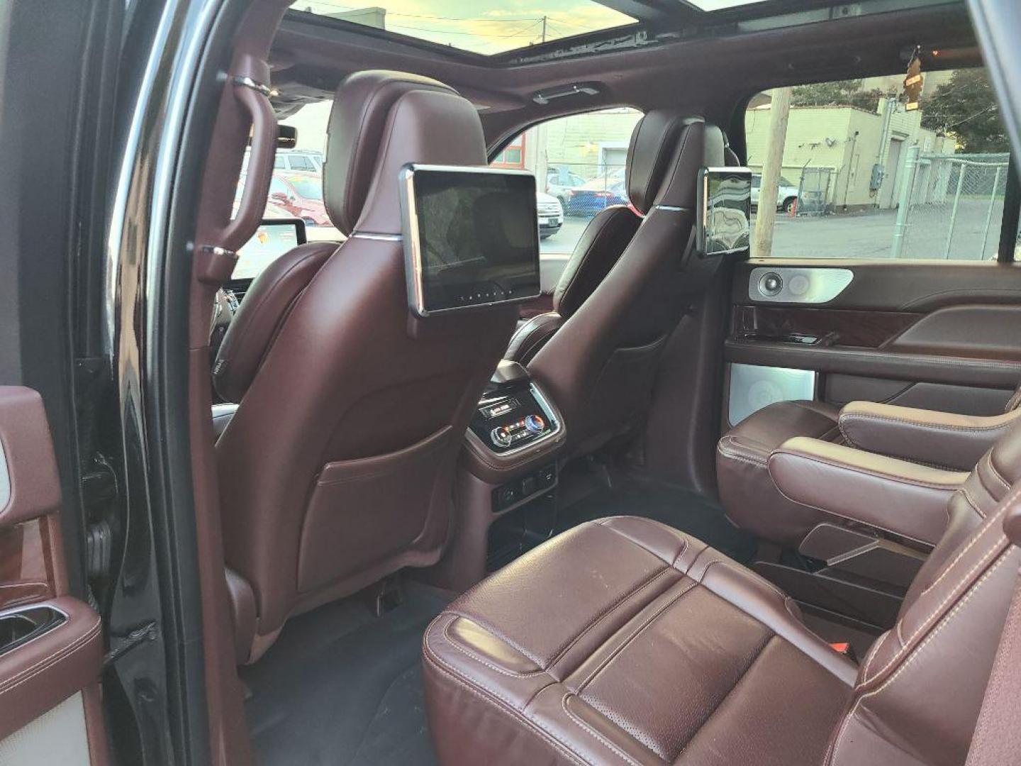 2021 BLACK LINCOLN NAVIGATOR L BLACK LABEL (5LMJJ3TT5ME) with an 3.5L engine, Automatic transmission, located at 7981 Paxton Street, Harrisburg, PA, 17111, (717) 561-2926, 40.261490, -76.749229 - WE FINANCE!!! Good Credit/ Bad Credit/ No Credit - ALL Trade-Ins Welcomed!!! ***Guaranteed Credit Approval*** APPLY ONLINE or CALL us TODAY ;) Please call us to discuss your cash and financing options. - Photo#24