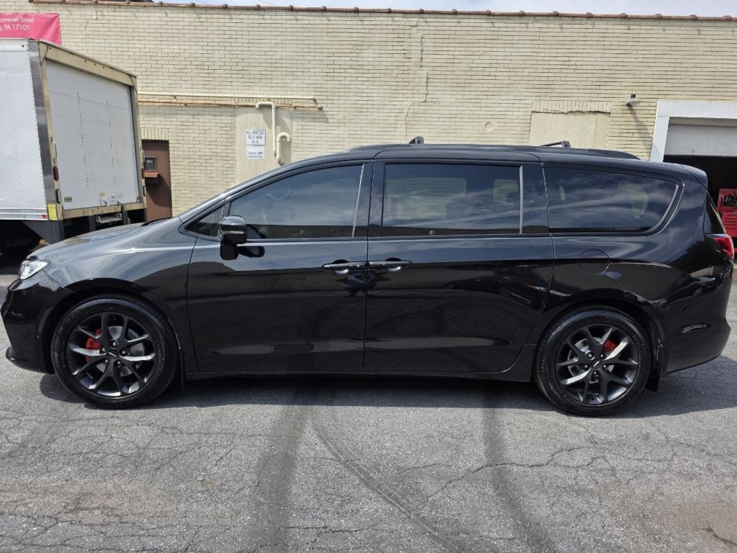 2022 BLACK CHRYSLER PACIFICA LIMITED (2C4RC1GG3NR) with an 3.6L engine, Automatic transmission, located at 117 North Cameron Street, Harrisburg, PA, 17101, (717) 963-8962, 40.266762, -76.875259 - WE FINANCE!!! MOST vehicles are available for financing. Good Credit/ Challenged Credit/ No Credit - ALL Trade-Ins Welcomed!!! APPLY ONLINE or CALL us TODAY Please call us to discuss your cash and/or financing options. Thanks for checking our inventory! We're here to help.- Photo#1