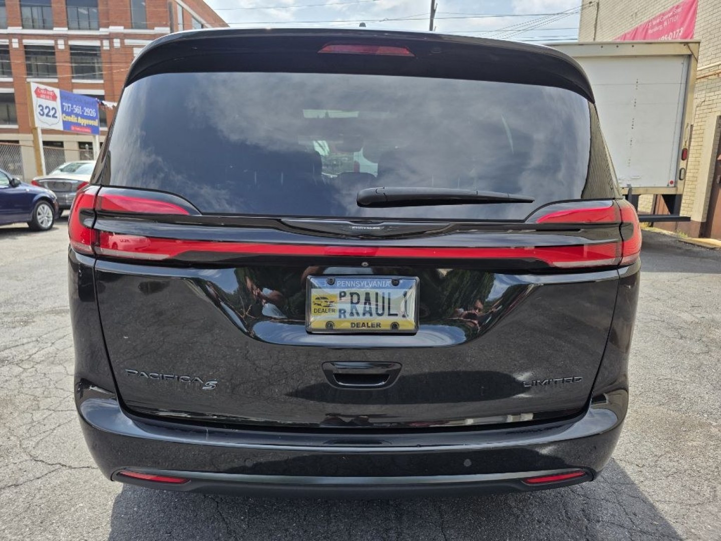 2022 BLACK CHRYSLER PACIFICA LIMITED (2C4RC1GG3NR) with an 3.6L engine, Automatic transmission, located at 117 North Cameron Street, Harrisburg, PA, 17101, (717) 963-8962, 40.266762, -76.875259 - WE FINANCE!!! MOST vehicles are available for financing. Good Credit/ Challenged Credit/ No Credit - ALL Trade-Ins Welcomed!!! APPLY ONLINE or CALL us TODAY Please call us to discuss your cash and/or financing options. Thanks for checking our inventory! We're here to help.- Photo#3