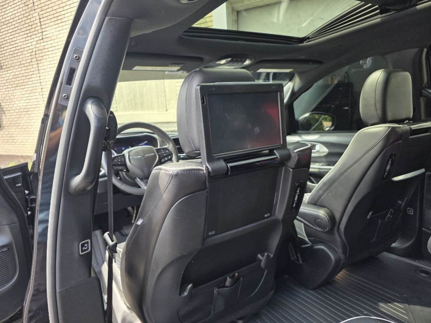 2022 BLACK CHRYSLER PACIFICA LIMITED (2C4RC1GG3NR) with an 3.6L engine, Automatic transmission, located at 117 North Cameron Street, Harrisburg, PA, 17101, (717) 963-8962, 40.266762, -76.875259 - WE FINANCE!!! MOST vehicles are available for financing. Good Credit/ Challenged Credit/ No Credit - ALL Trade-Ins Welcomed!!! APPLY ONLINE or CALL us TODAY Please call us to discuss your cash and/or financing options. Thanks for checking our inventory! We're here to help.- Photo#10