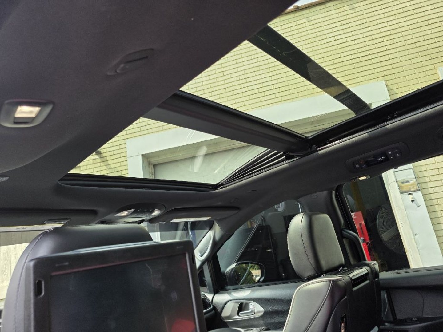 2022 BLACK CHRYSLER PACIFICA LIMITED (2C4RC1GG3NR) with an 3.6L engine, Automatic transmission, located at 117 North Cameron Street, Harrisburg, PA, 17101, (717) 963-8962, 40.266762, -76.875259 - WE FINANCE!!! MOST vehicles are available for financing. Good Credit/ Challenged Credit/ No Credit - ALL Trade-Ins Welcomed!!! APPLY ONLINE or CALL us TODAY Please call us to discuss your cash and/or financing options. Thanks for checking our inventory! We're here to help.- Photo#13