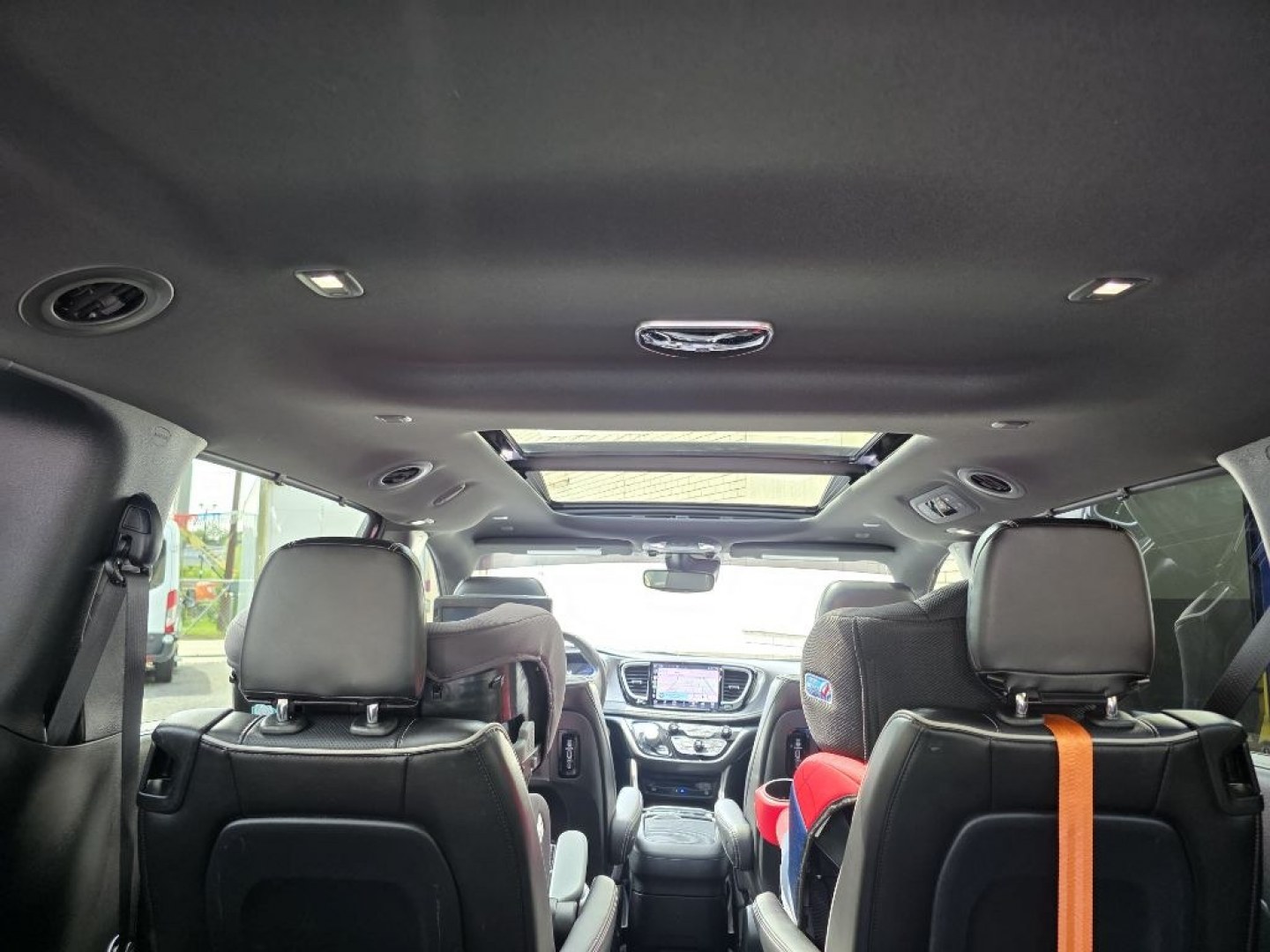2022 BLACK CHRYSLER PACIFICA LIMITED (2C4RC1GG3NR) with an 3.6L engine, Automatic transmission, located at 117 North Cameron Street, Harrisburg, PA, 17101, (717) 963-8962, 40.266762, -76.875259 - WE FINANCE!!! MOST vehicles are available for financing. Good Credit/ Challenged Credit/ No Credit - ALL Trade-Ins Welcomed!!! APPLY ONLINE or CALL us TODAY Please call us to discuss your cash and/or financing options. Thanks for checking our inventory! We're here to help.- Photo#15