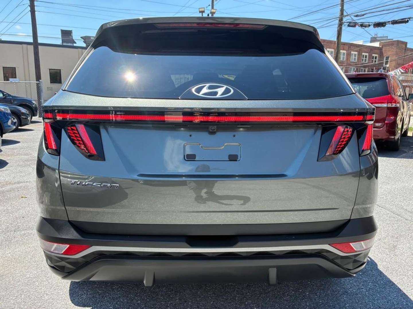 2022 GREEN HYUNDAI TUCSON SEL (5NMJF3AE7NH) with an 2.5L engine, Automatic transmission, located at 117 North Cameron Street, Harrisburg, PA, 17101, (717) 963-8962, 40.266762, -76.875259 - WE FINANCE!!! MOST vehicles are available for financing. Good Credit/ Challenged Credit/ No Credit - ALL Trade-Ins Welcomed!!! APPLY ONLINE or CALL us TODAY Please call us to discuss your cash and/or financing options. Thanks for checking our inventory! We're here to help.- Photo#3