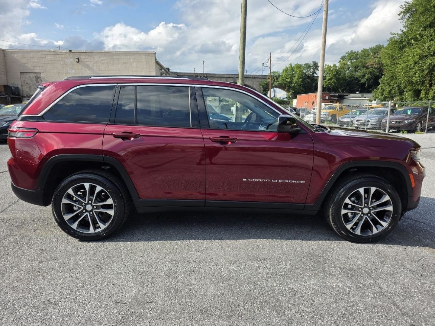 2023 RED JEEP GRAND CHEROKEE LAREDO (1C4RJHAG8PC) with an 3.6L engine, Automatic transmission, located at 117 North Cameron Street, Harrisburg, PA, 17101, (717) 963-8962, 40.266762, -76.875259 - Value Added Options - Installed Heated Front Seat Keyless Start Power Liftgate Smart Device Integration Seating Options Front Bucket Seats Rear Bench Seat Driver Adjustable Lumbar Heated Front Seat Pass-Through Rear Seat Power Driver Seat 5 Passenger Capacity Value Added Options - S- Photo#5