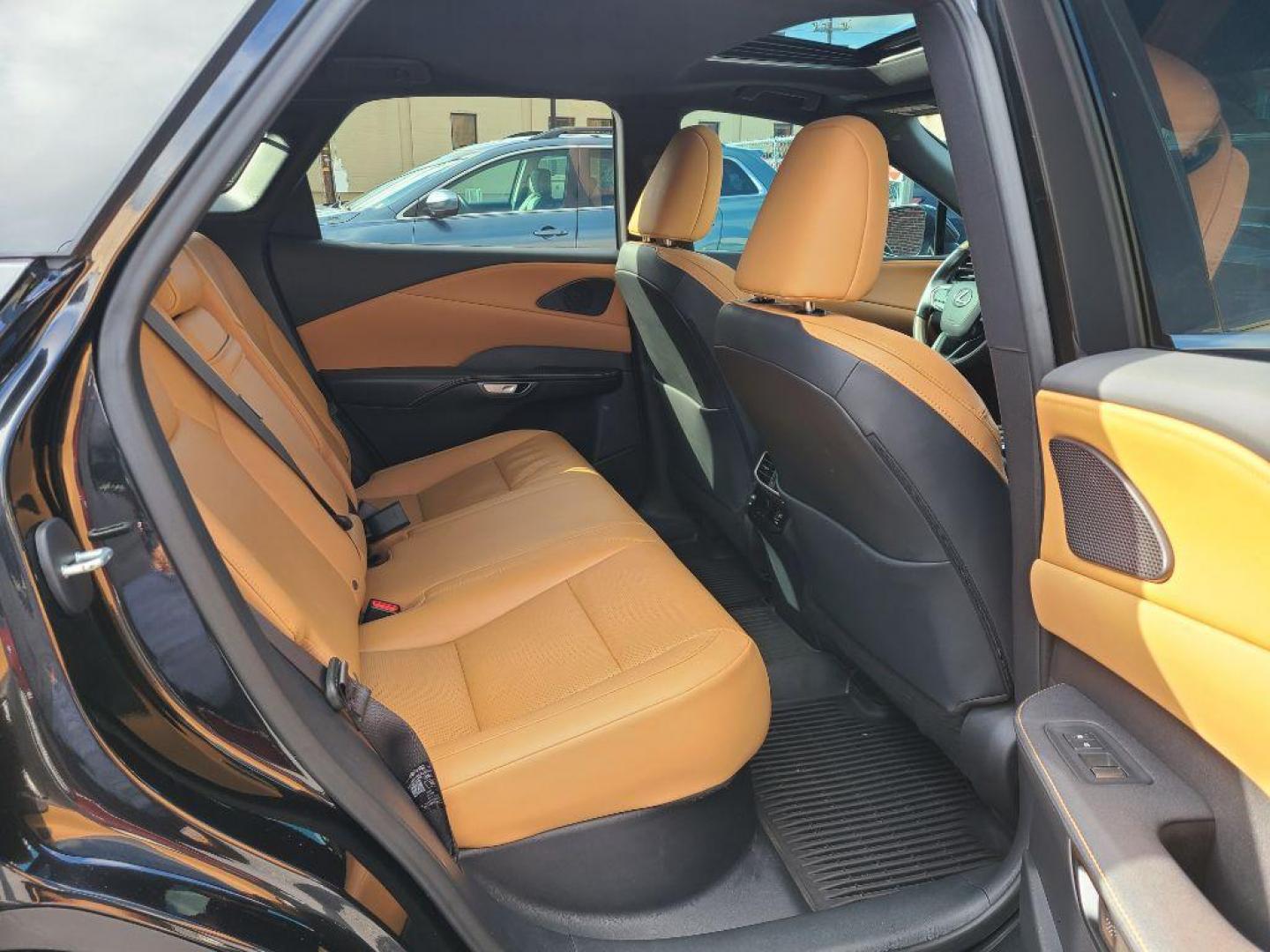 2023 BLACK LEXUS RX 350 PREMIUM PLUS (2T2BAMCAXPC) with an 2.4L engine, Automatic transmission, located at 7981 Paxton Street, Harrisburg, PA, 17111, (717) 561-2926, 40.261490, -76.749229 - WE FINANCE!!! Good Credit/ Bad Credit/ No Credit - ALL Trade-Ins Welcomed!!! ***Guaranteed Credit Approval*** APPLY ONLINE or CALL us TODAY ;) Internet Prices and Marketplace Prices are SPECIAL discounted ***CASH DEALS*** Retail Prices are higher. Please call us to discuss your cash and finan - Photo#10