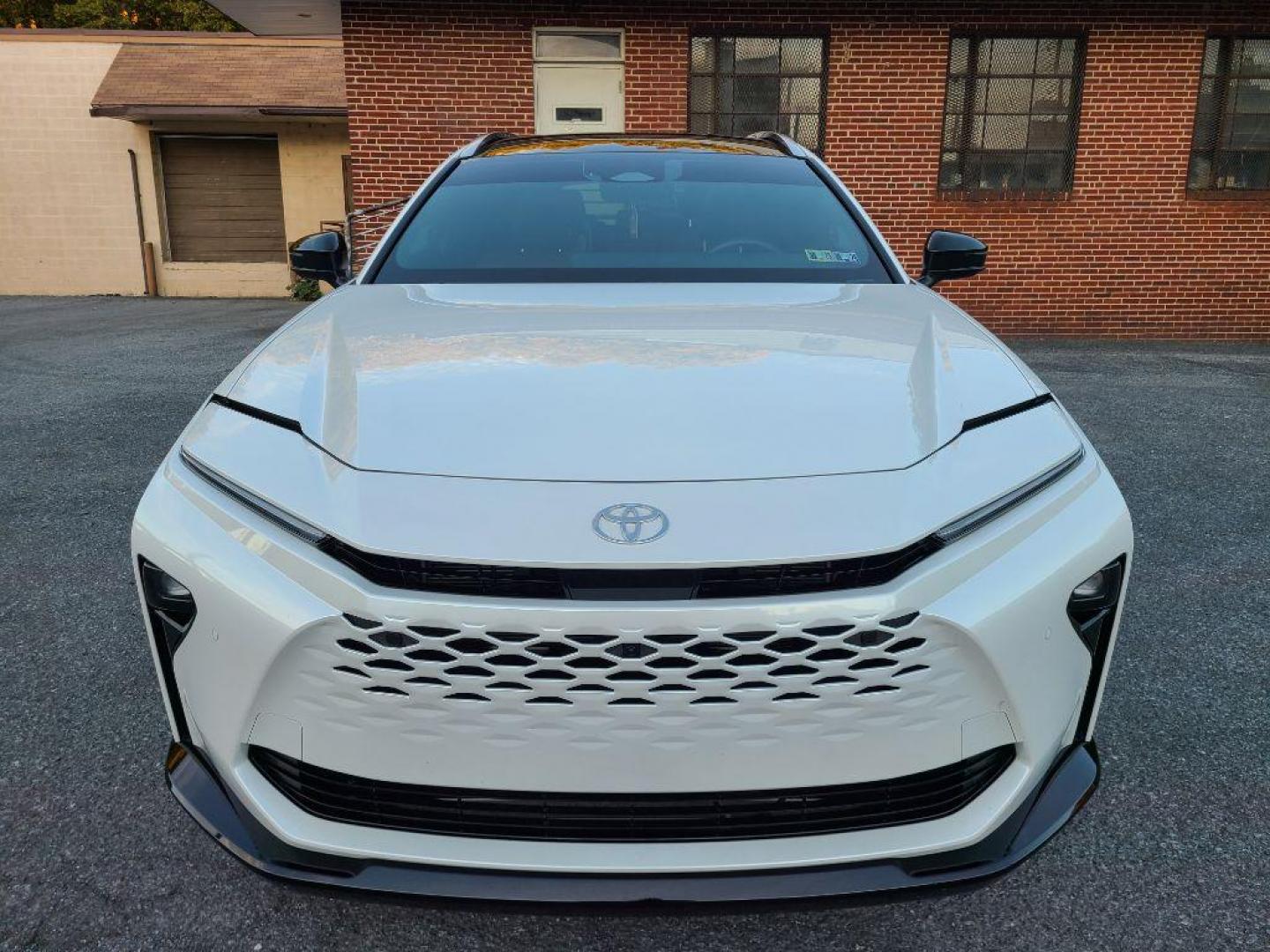 2025 WHITE TOYOTA CROWN SIGNIA XLE (JTDACAAJ6S3) with an 2.5L engine, Continuously Variable transmission, located at 7981 Paxton Street, Harrisburg, PA, 17111, (717) 561-2926, 40.261490, -76.749229 - WE FINANCE!!! Good Credit/ Bad Credit/ No Credit - ALL Trade-Ins Welcomed!!! ***Guaranteed Credit Approval*** APPLY ONLINE or CALL us TODAY ;) Please call us to discuss your cash and financing options. - Photo#7